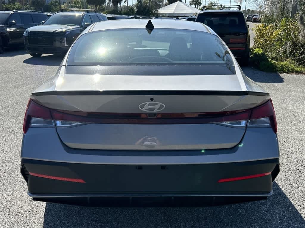 Thumbnail: 2025 Hyundai Elantra - 4