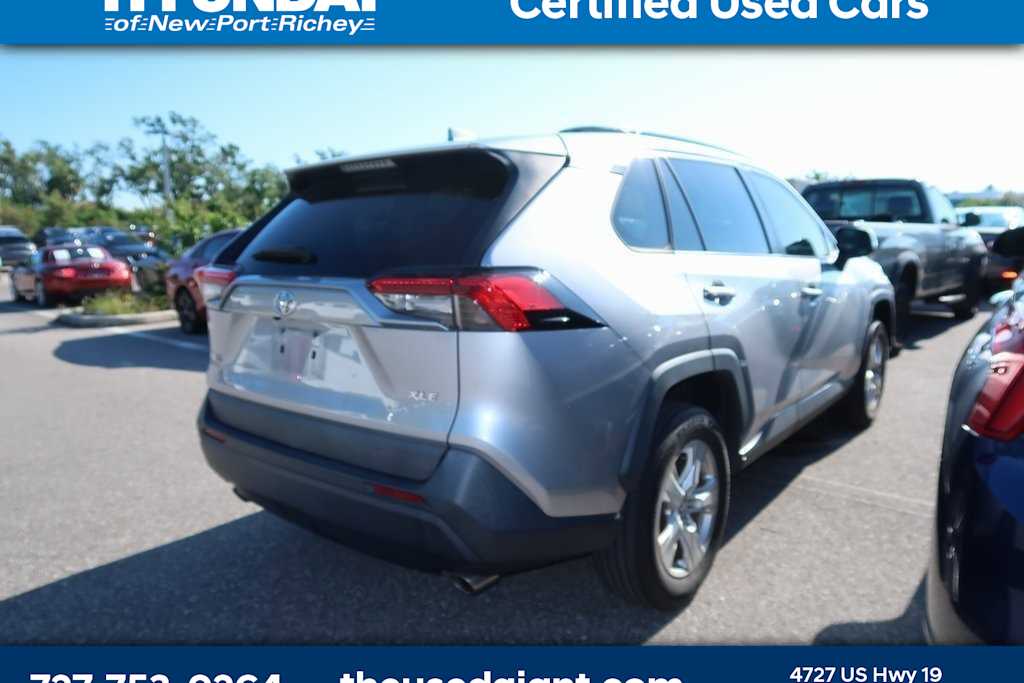 Thumbnail: 2020 Toyota RAV4 - 3