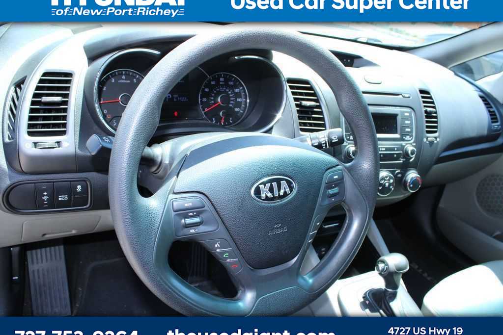 Thumbnail: 2015 Kia Forte - 10