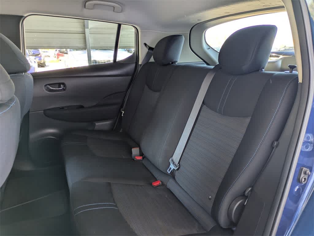 Thumbnail: 2018 Nissan Leaf - 16