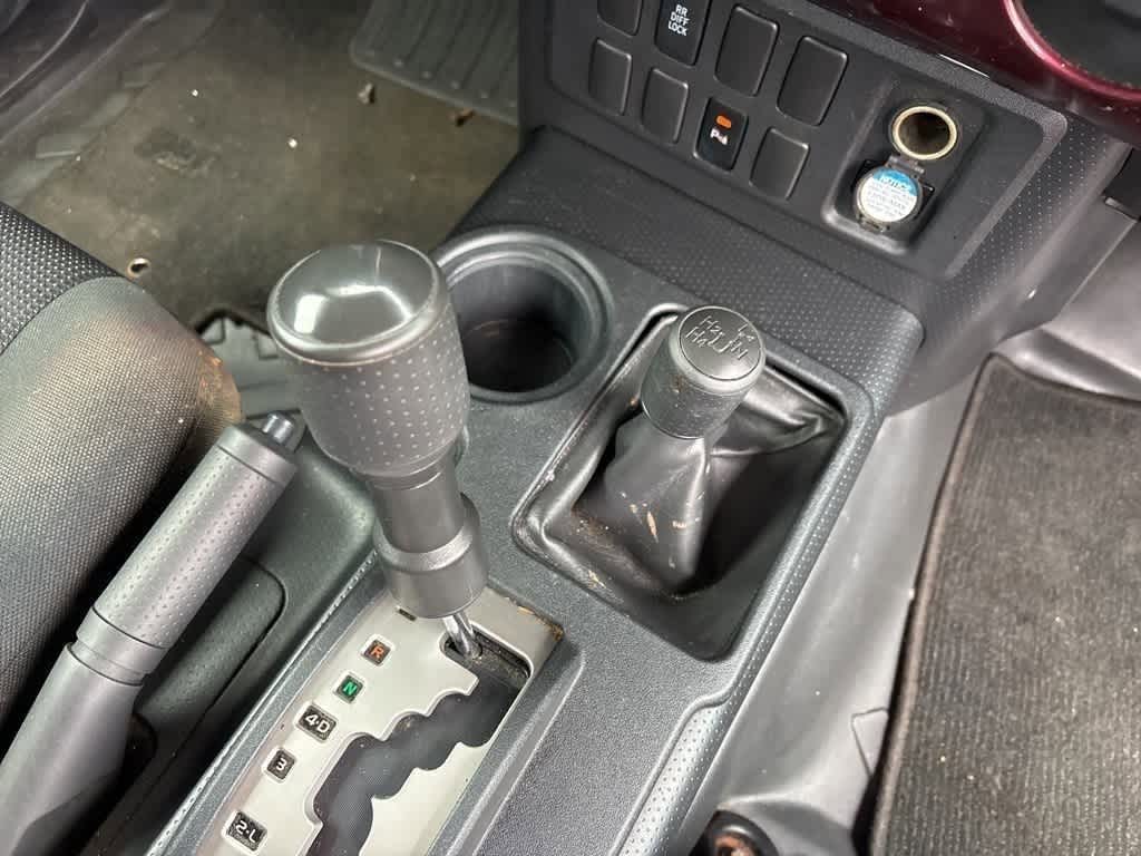 Thumbnail: 2007 Toyota FJ Cruiser - 7