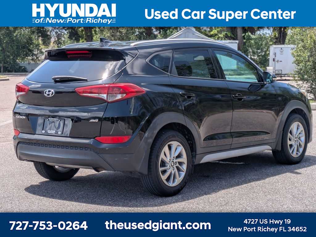 Thumbnail: 2017 Hyundai Tucson - 5