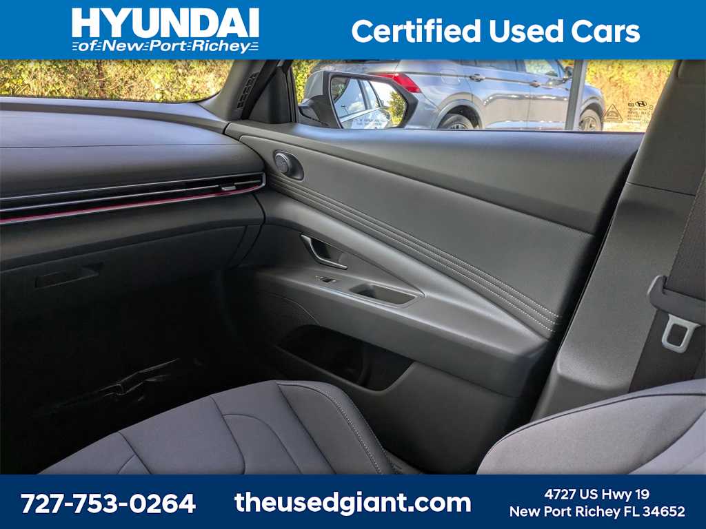 Thumbnail: 2025 Hyundai Elantra - 17