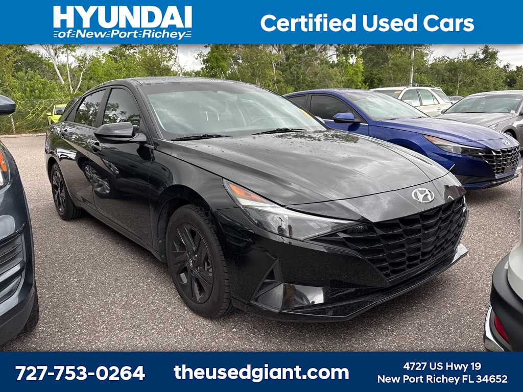 Thumbnail: 2023 Hyundai Elantra - 4
