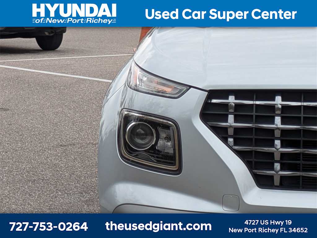 Thumbnail: 2023 Hyundai Venue - 9