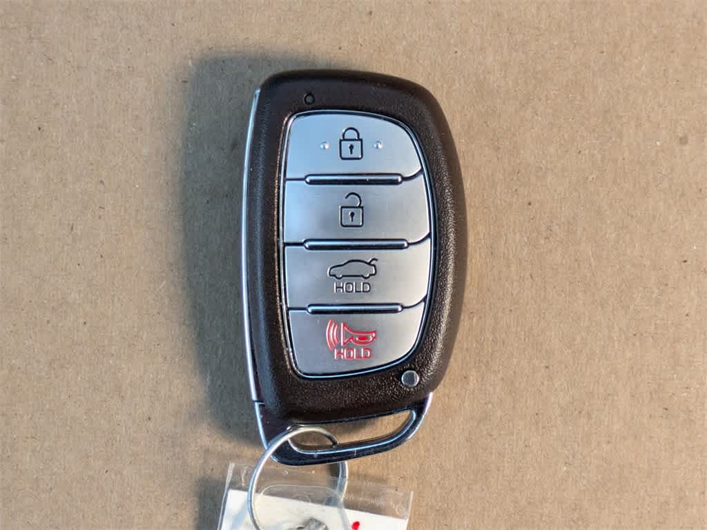 Thumbnail: 2018 Hyundai Elantra - 31