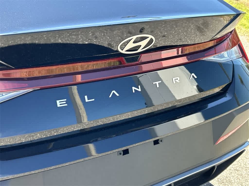 Thumbnail: 2025 Hyundai Elantra - 11