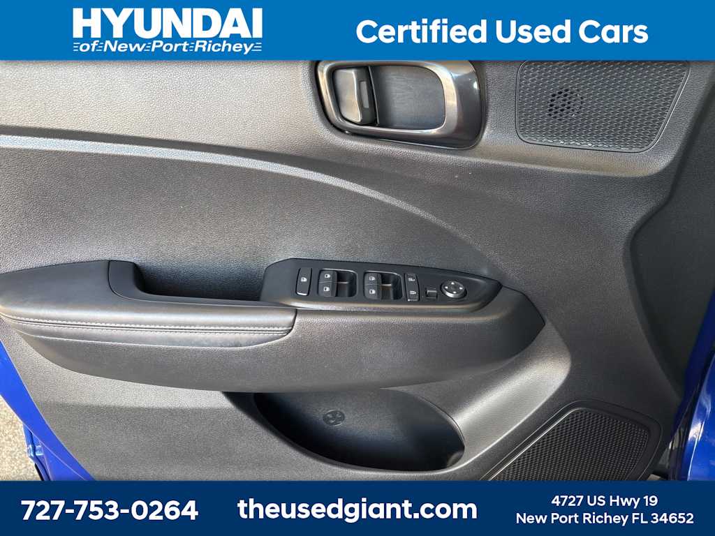 2022 Hyundai Venue Limited 17