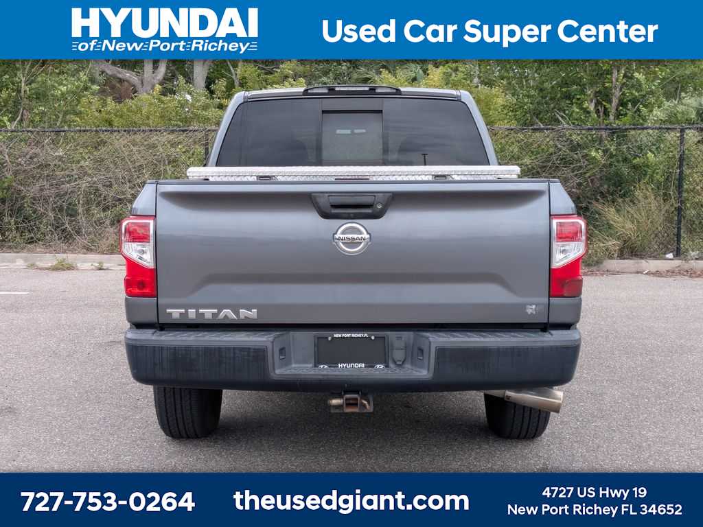 Thumbnail: 2018 Nissan Titan - 4