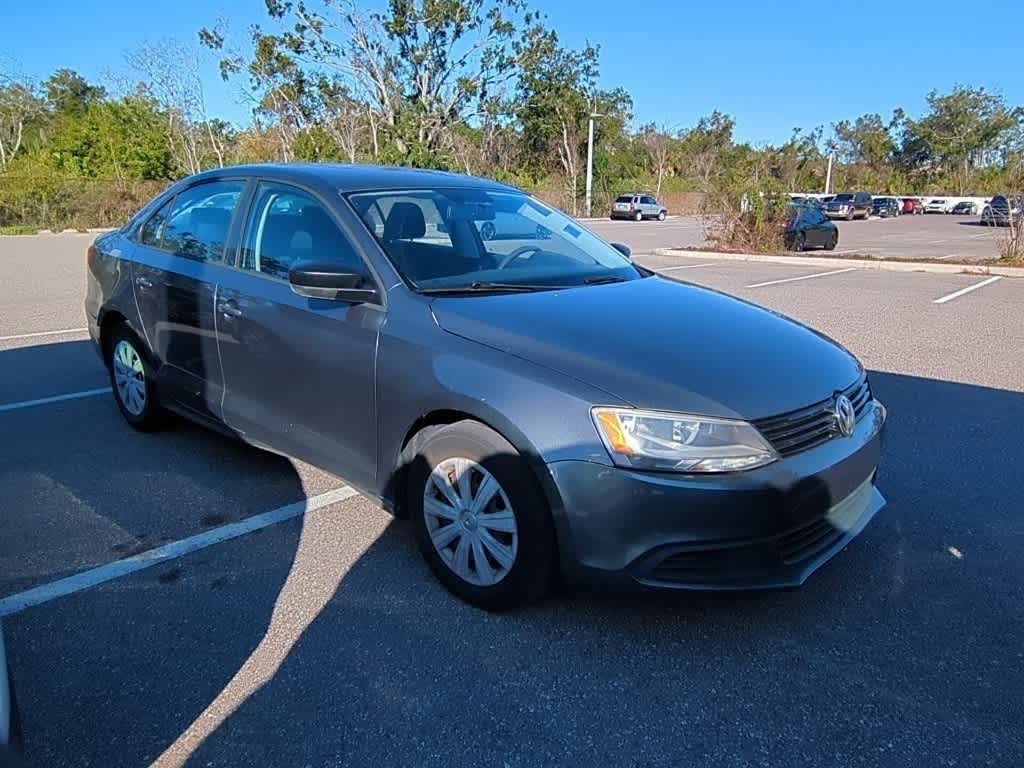Thumbnail: 2013 Volkswagen Jetta - 4