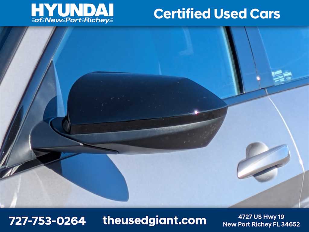 Thumbnail: 2022 Hyundai Elantra - 11