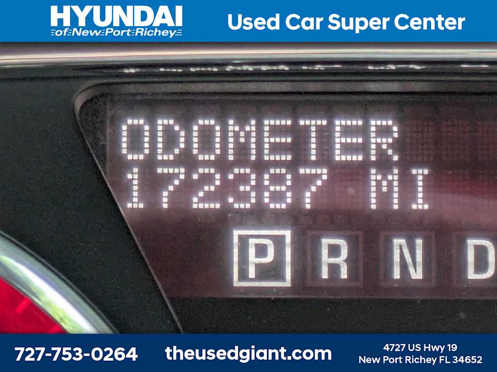 Thumbnail: 2015 GMC Acadia - 41