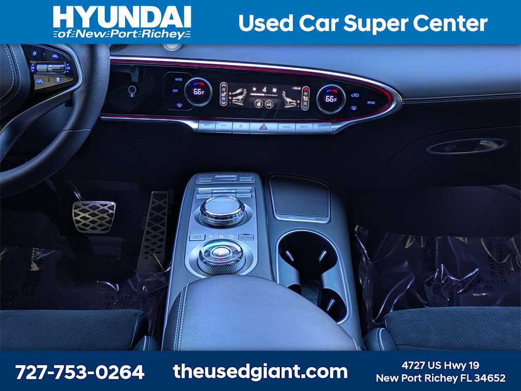 Thumbnail: 2022 Genesis GV70 - 23