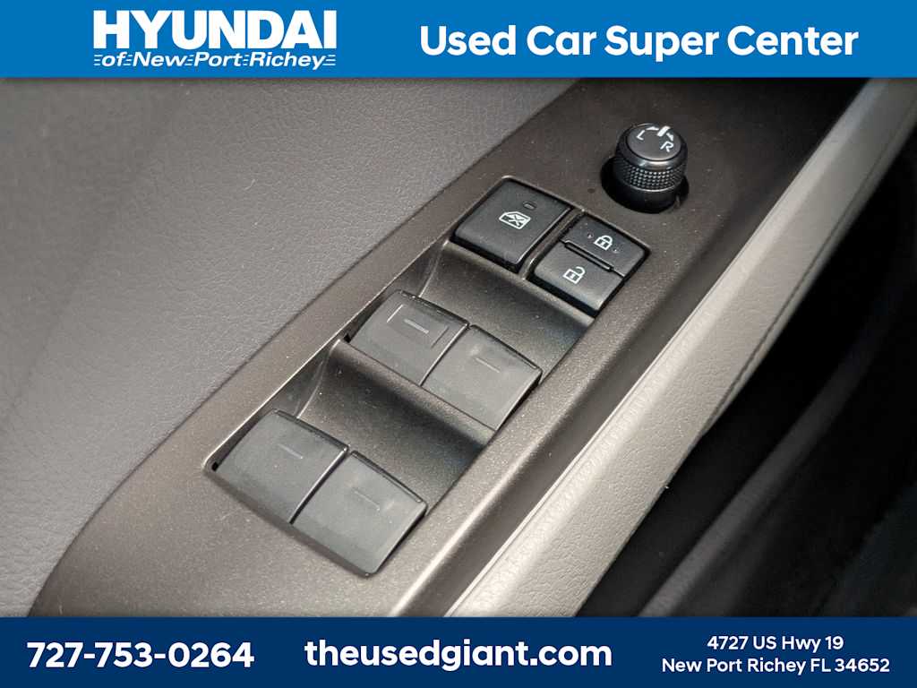 Thumbnail: 2022 Toyota Camry - 28