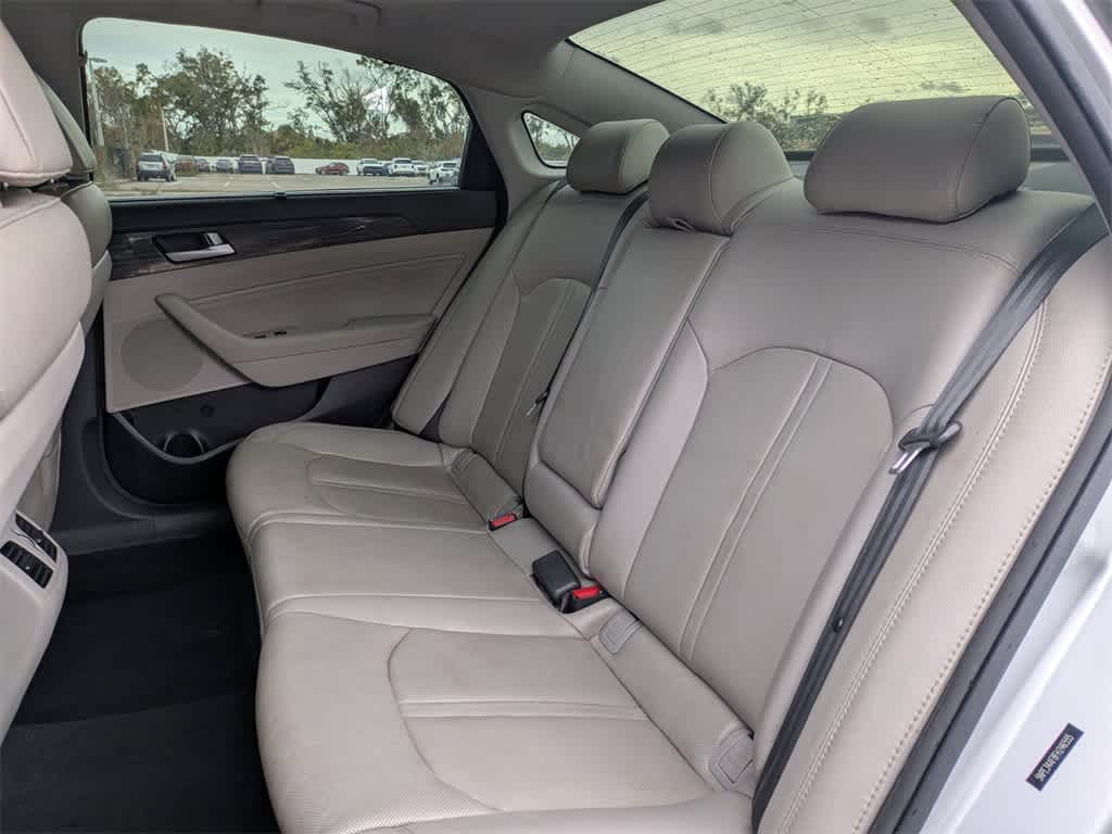 Thumbnail: 2015 Hyundai Sonata - 13