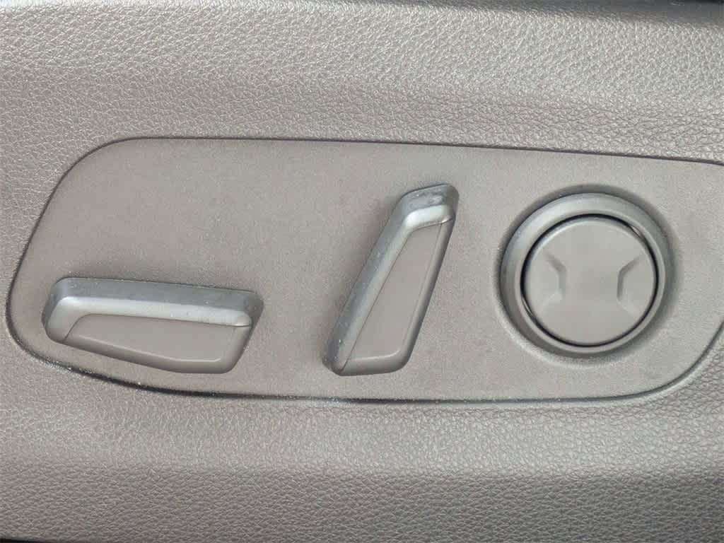 Thumbnail: 2024 Kia Carnival - 26