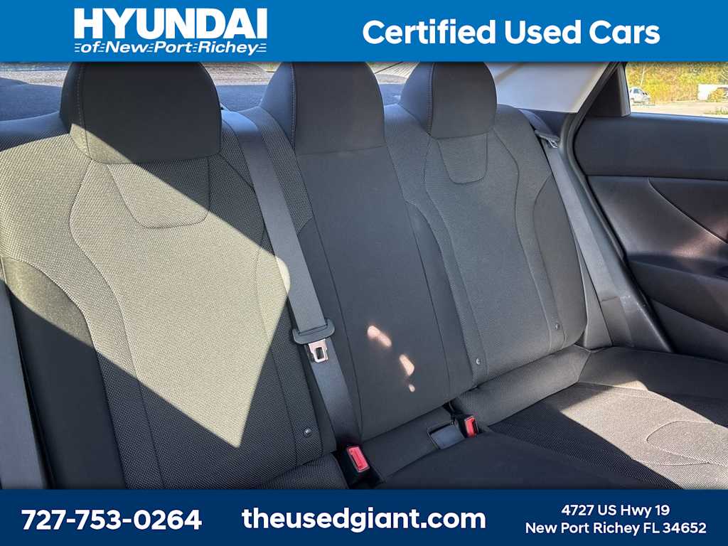Thumbnail: 2021 Hyundai Elantra - 8