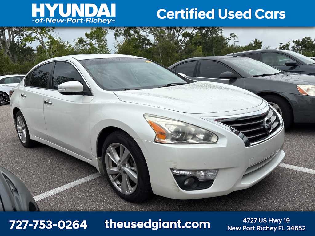 Thumbnail: 2014 Nissan Altima - 4