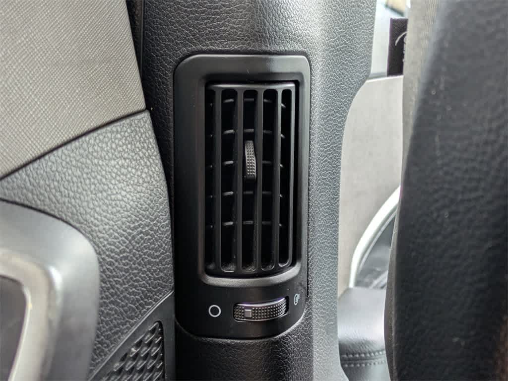 Thumbnail: 2017 Hyundai Santa Fe - 16