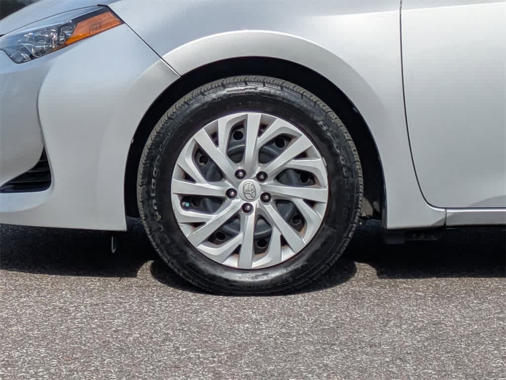 Thumbnail: 2017 Toyota Corolla - 10