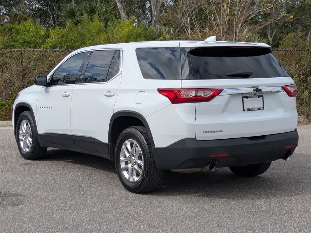 Thumbnail: 2019 Chevrolet Traverse - 3