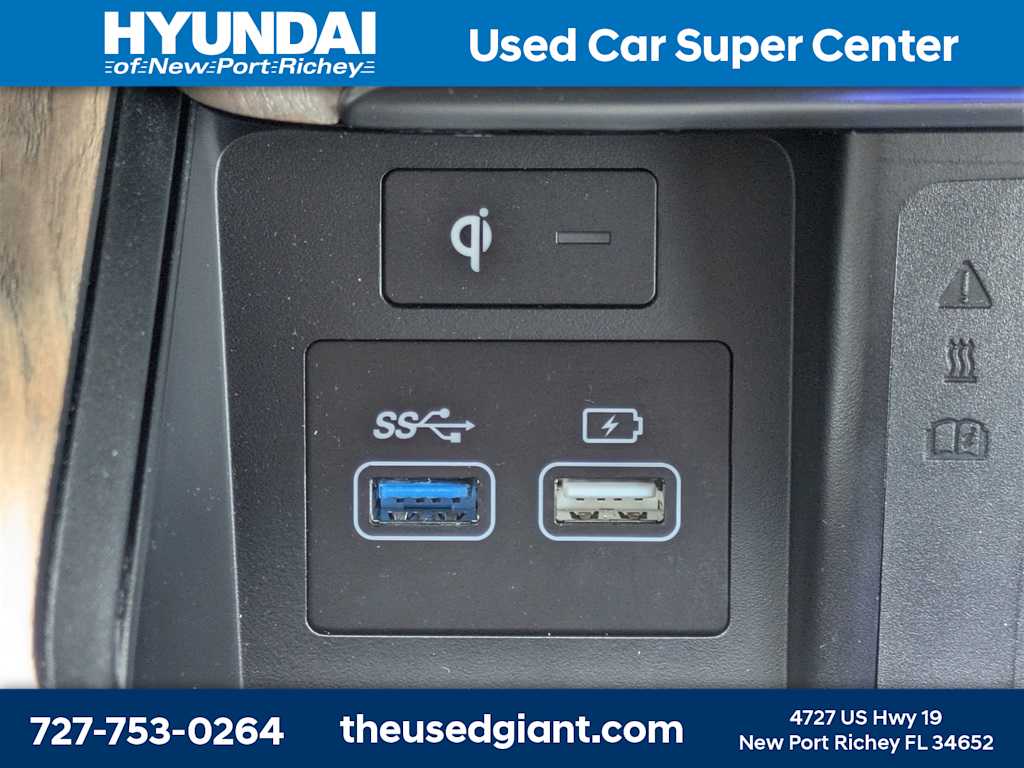 Thumbnail: 2021 Genesis GV80 - 30