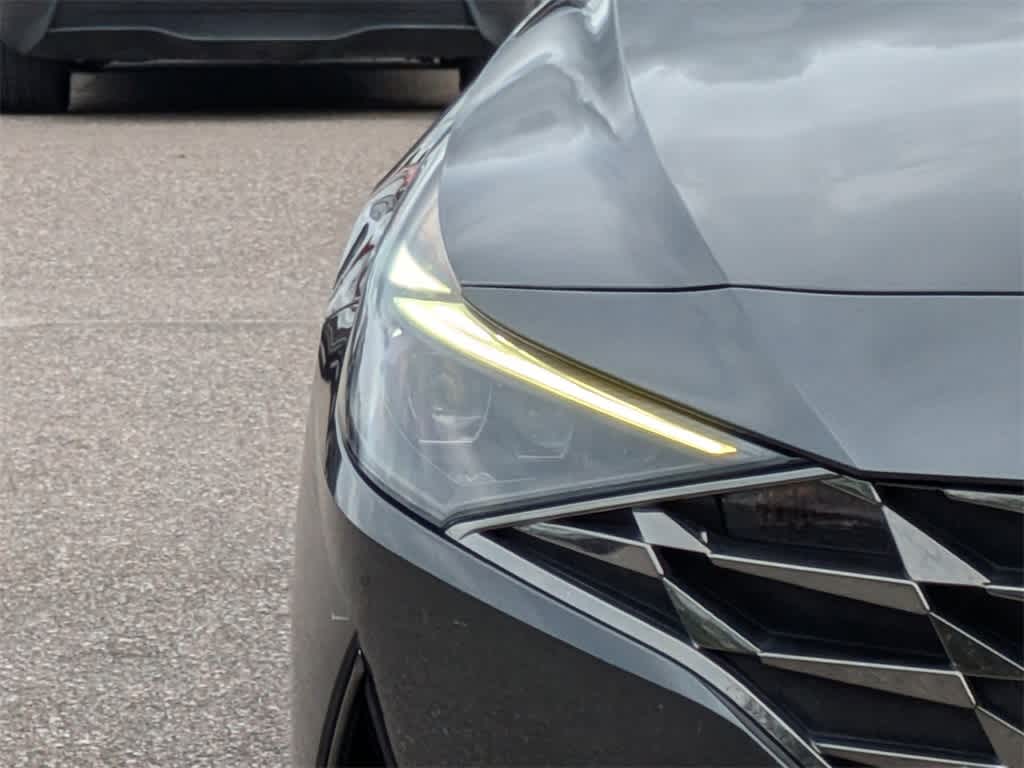 Thumbnail: 2021 Hyundai Elantra - 9