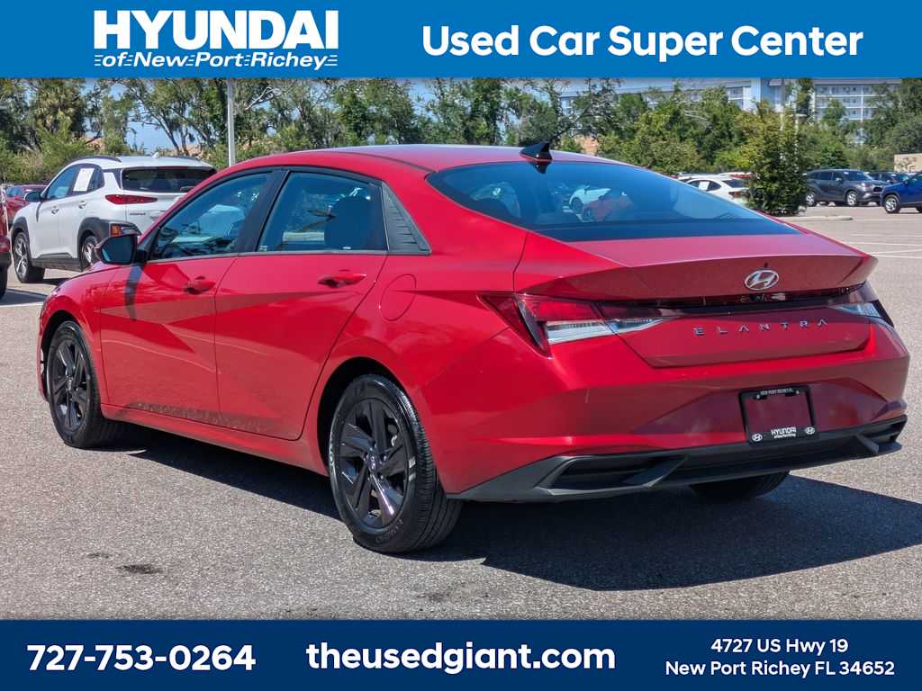 Thumbnail: 2023 Hyundai Elantra - 3