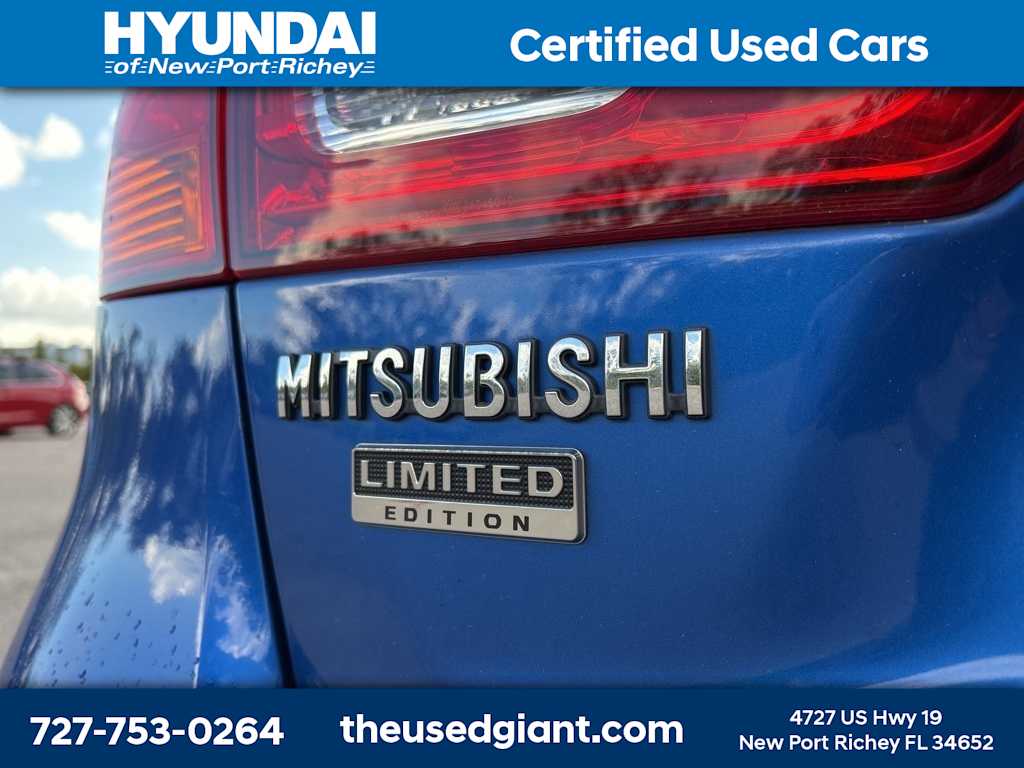Thumbnail: 2017 Mitsubishi Outlander Sport - 6