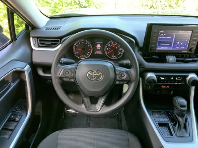 2022 Toyota RAV4 LE 14