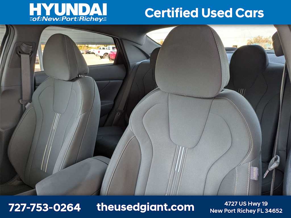 Thumbnail: 2022 Hyundai Elantra - 7