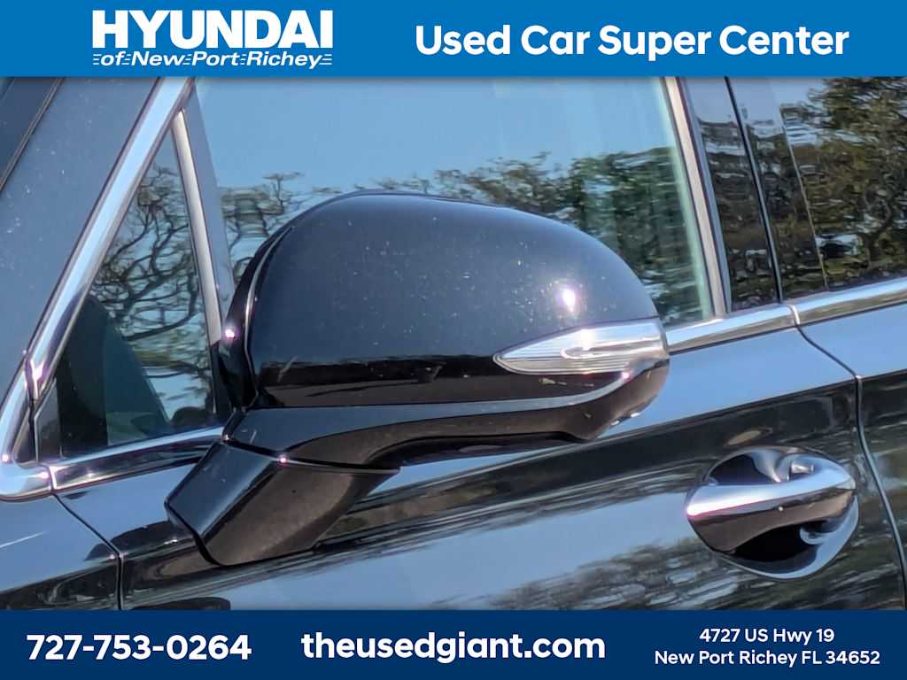 Thumbnail: 2023 Hyundai Santa Fe - 11