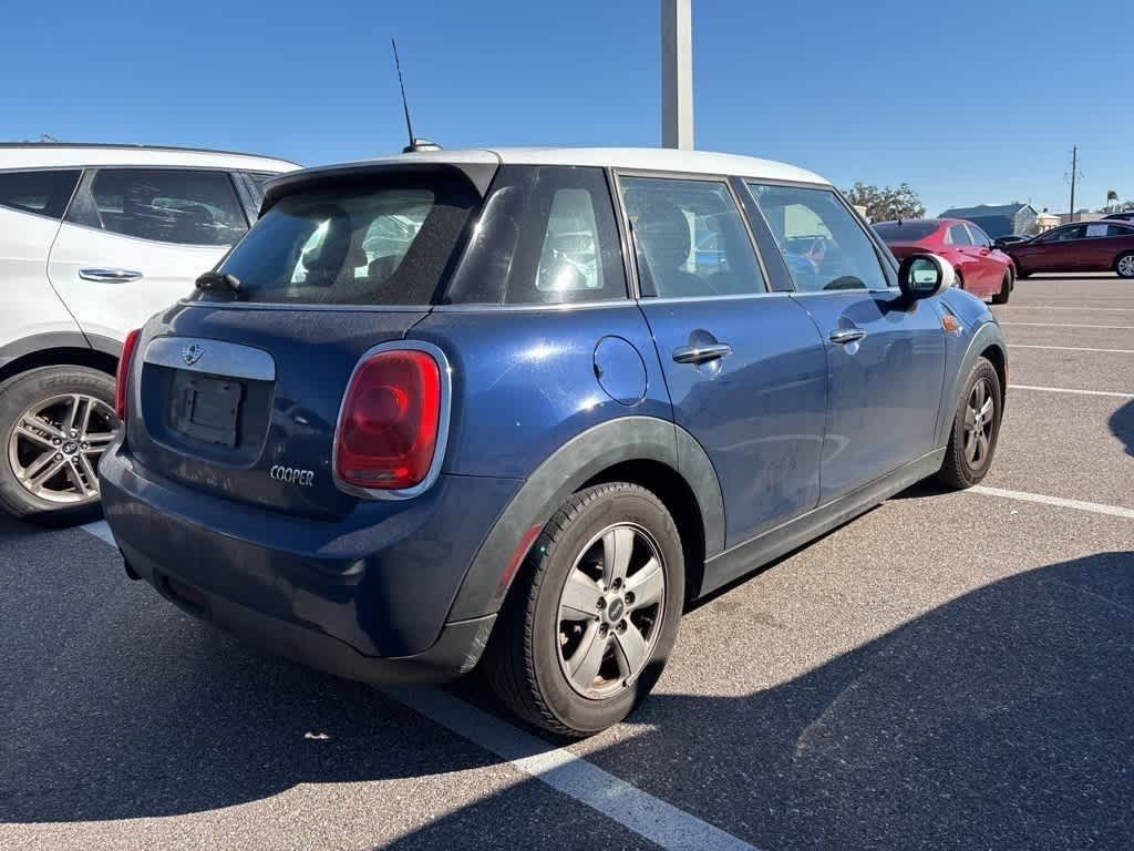 Thumbnail: 2015 MINI Cooper Hardtop - 3