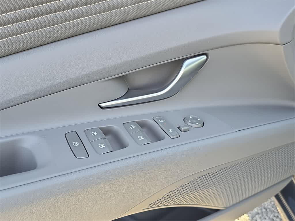 Thumbnail: 2026 Hyundai Elantra - 16