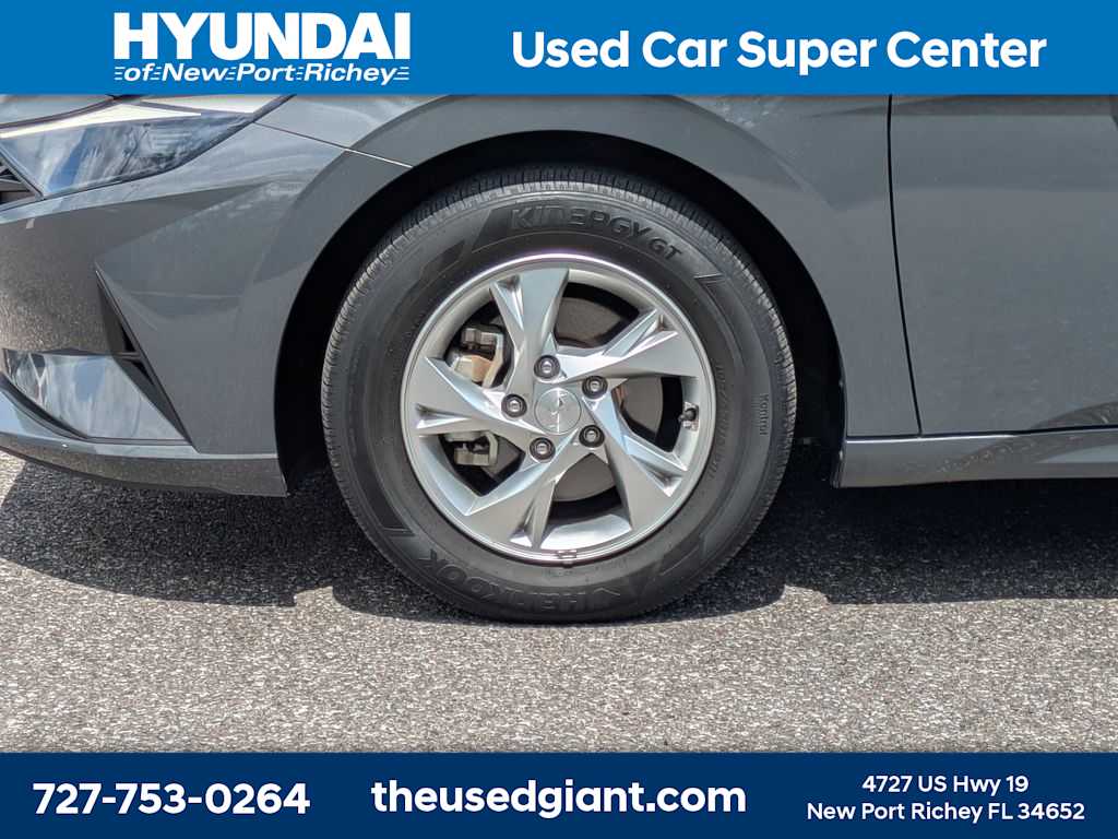 Thumbnail: 2023 Hyundai Elantra - 10
