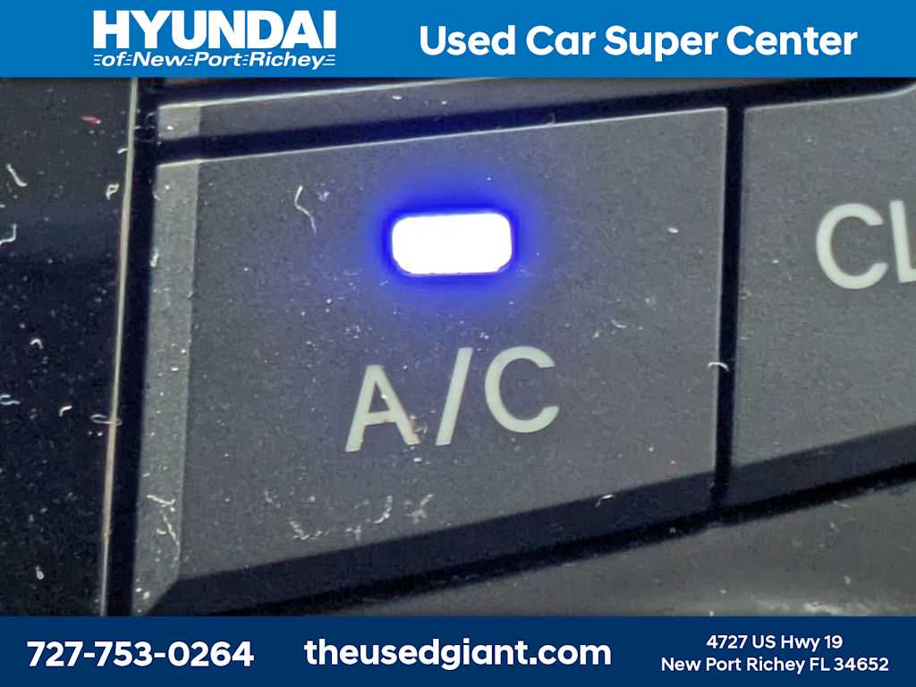 Thumbnail: 2014 Hyundai Sonata - 27