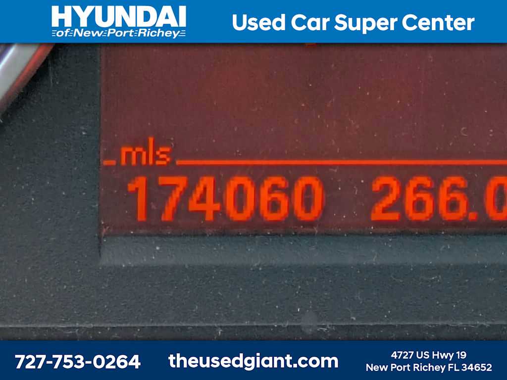 Thumbnail: 2011 BMW 3 Series - 13