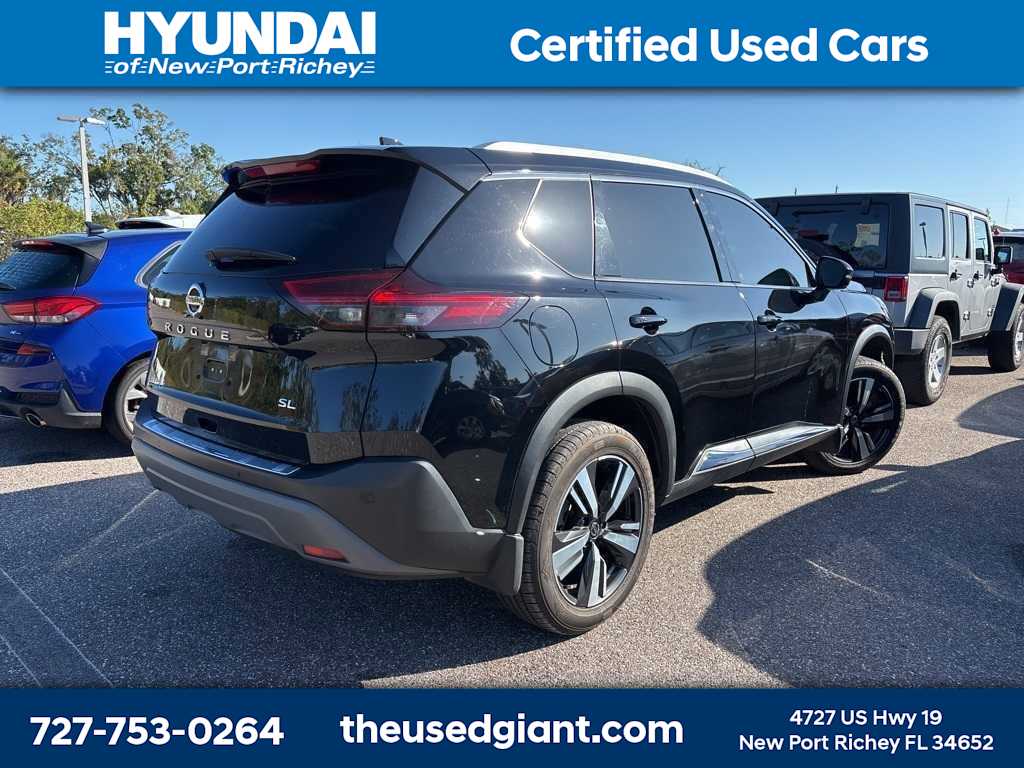 Thumbnail: 2021 Nissan Rogue - 3