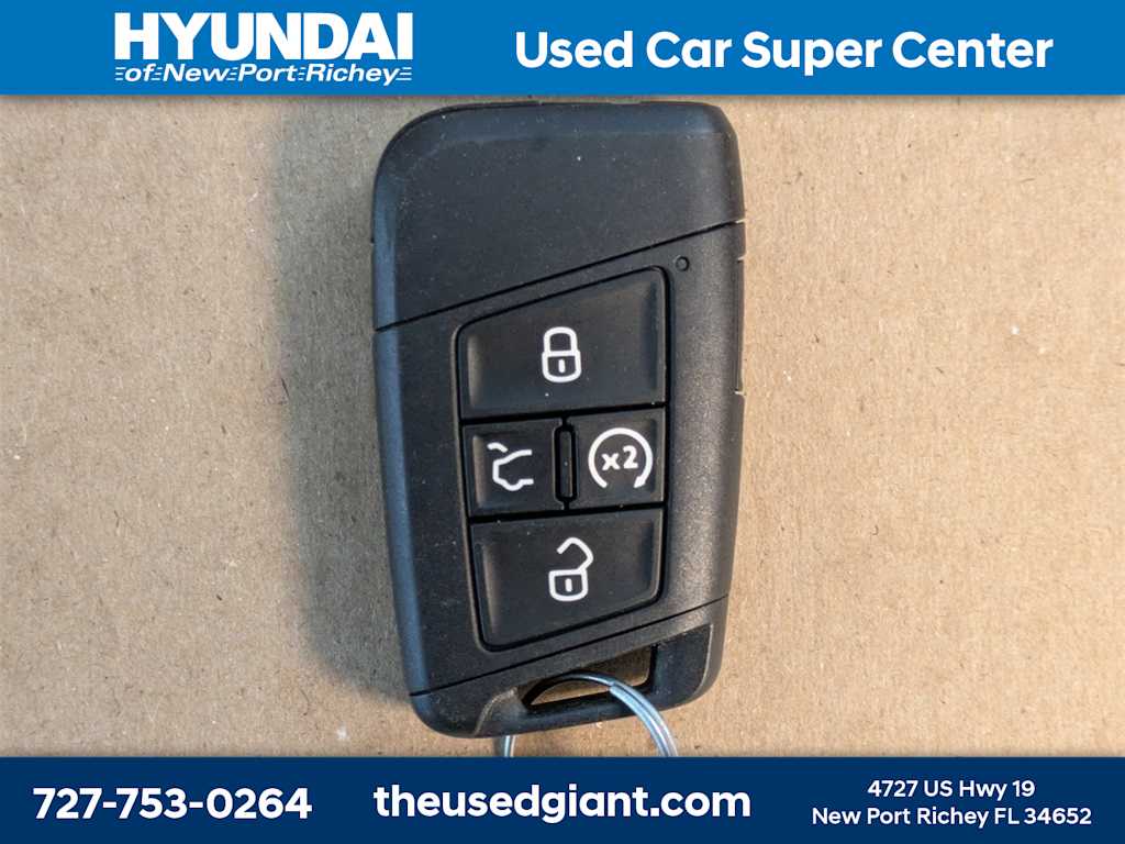 Thumbnail: 2022 Volkswagen Tiguan - 40