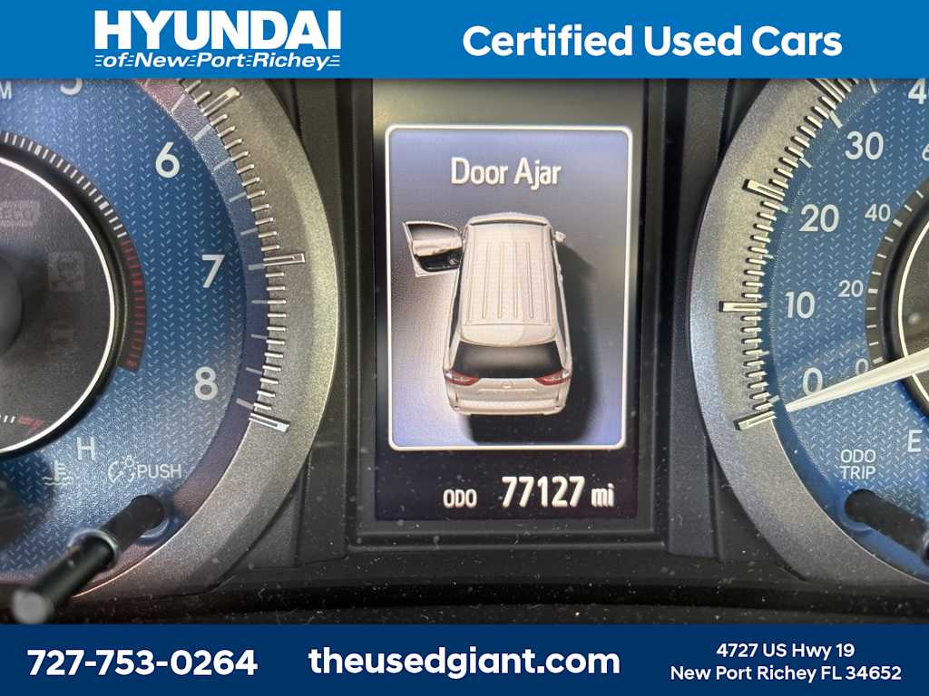 2015 Toyota Sienna XLE 14