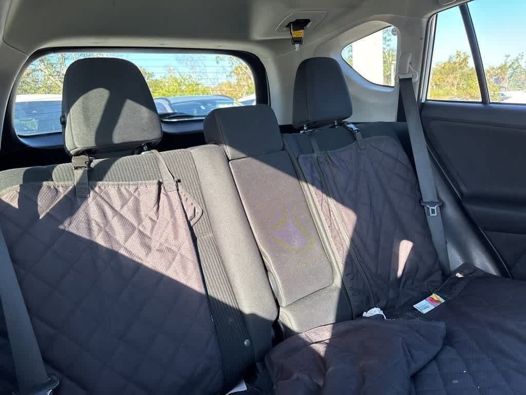 Thumbnail: 2018 Toyota RAV4 - 8