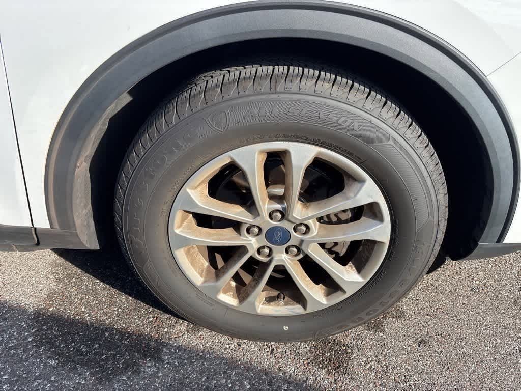 Thumbnail: 2022 Ford Escape - 6