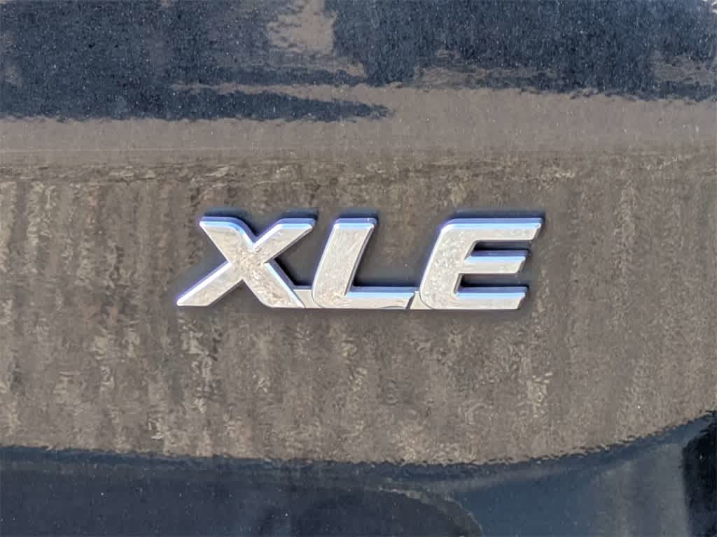 Thumbnail: 2015 Toyota Sienna - 14