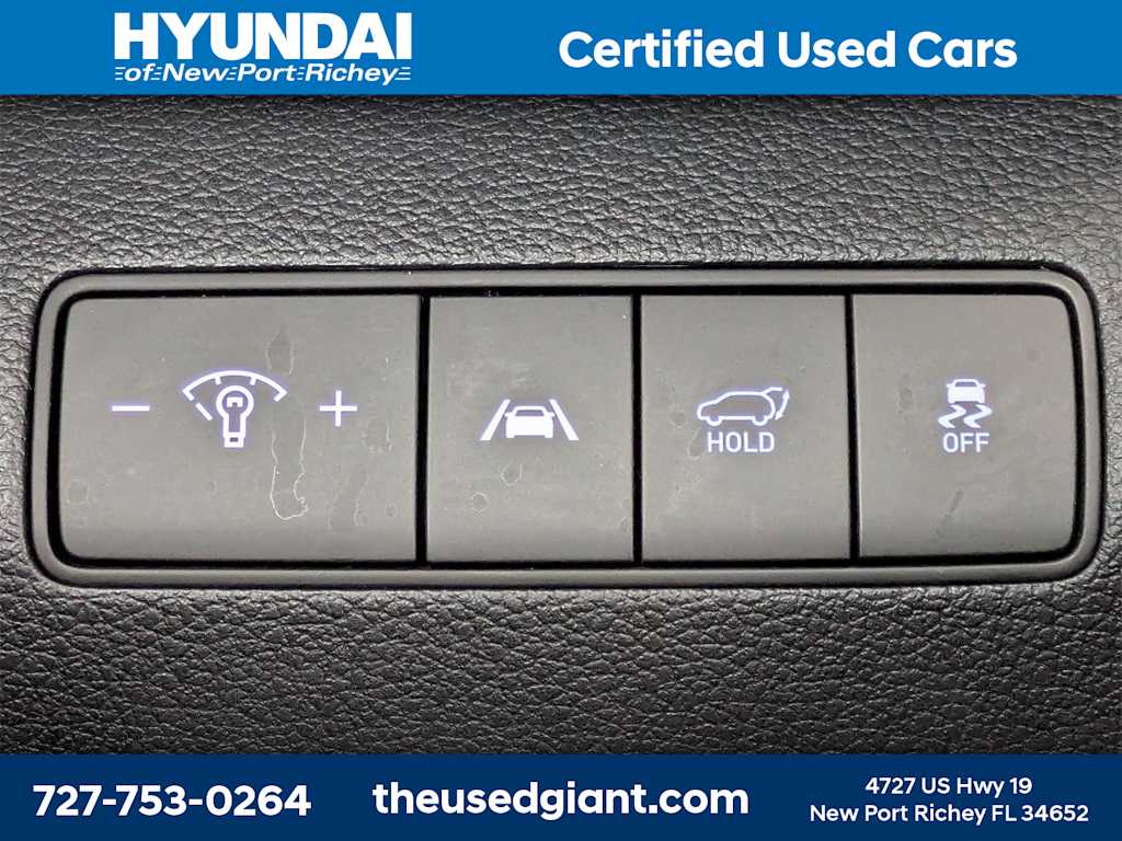 Thumbnail: 2023 Hyundai Santa Fe - 32