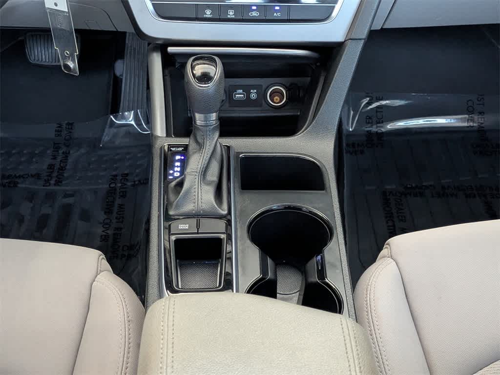 Thumbnail: 2015 Hyundai Sonata - 18