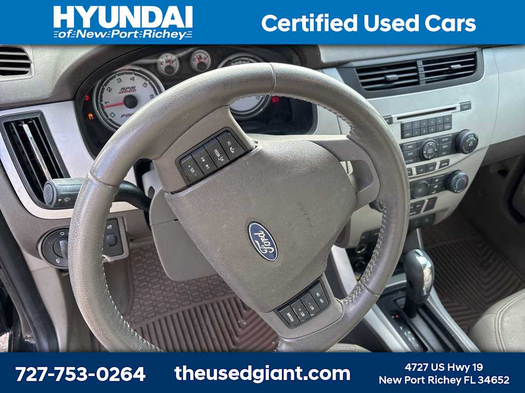 Thumbnail: 2010 Ford Focus - 11