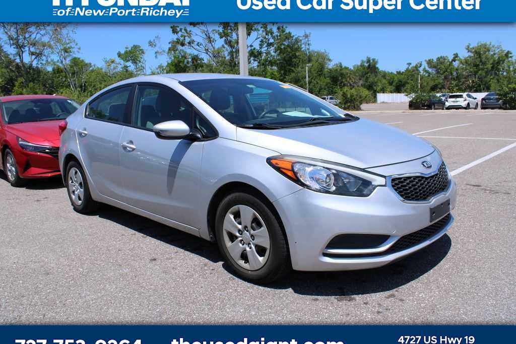 Thumbnail: 2015 Kia Forte - 4