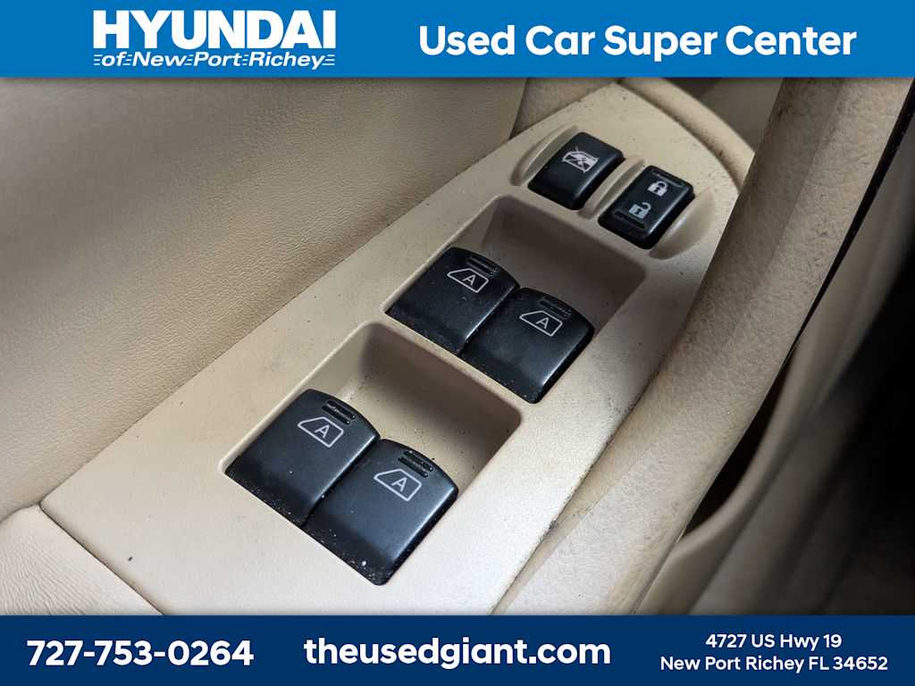 Thumbnail: 2011 Nissan Maxima - 27