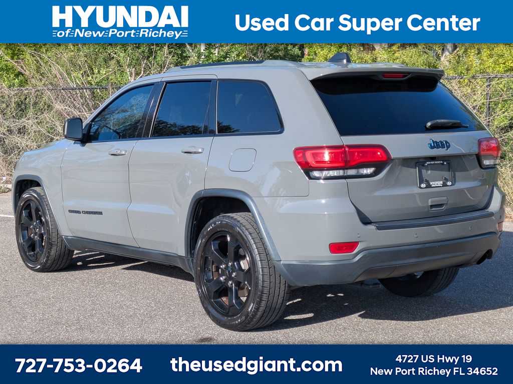 Thumbnail: 2019 Jeep Grand Cherokee - 3