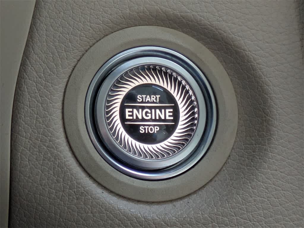 Thumbnail: 2019 Mercedes-Benz C-Class - 38